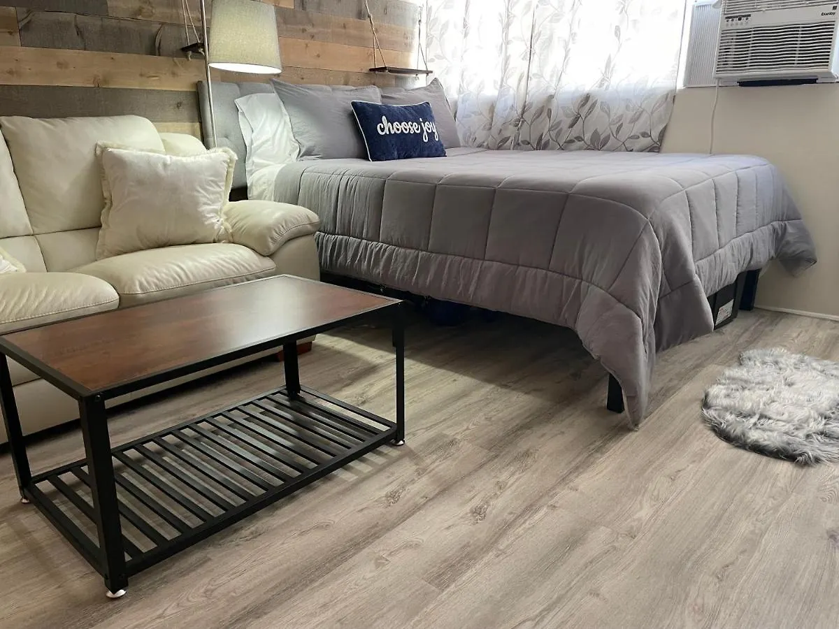 Modern Waikiki Condo Perfect For Beach Getaway! Honolulu Verenigde Staten